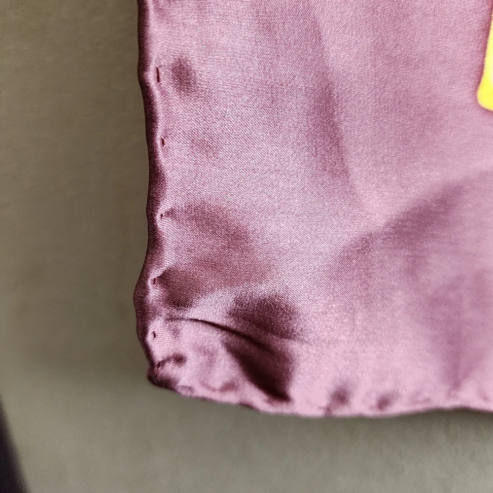 Huasheng Floral Silk Scarf